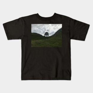 sycamore gap on hadrians wall Kids T-Shirt